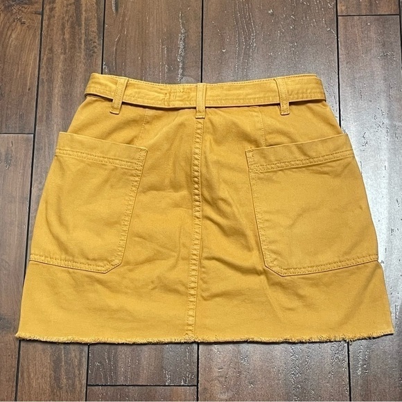 Mustard Yellow Denim Cargo Mini Belted Skirt Size 24 - Picture 5 of 10